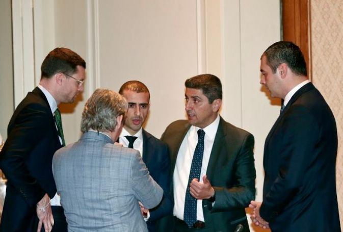 Αναλαμβάνει η Πολιτεία το κόστος για την γραμμή του οφσάιντ στο VAR | panathinaikos24.gr Αναλαμβάνει η Πολιτεία το κόστος για την γραμμή του οφσάιντ στο VAR | panathinaikos24.gr