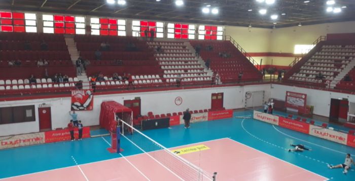 Επεισόδια στο Ρέντη και δακρυγόνα – Στα αποδυτήρια οι δυο ομάδες | panathinaikos24.gr Επεισόδια στο Ρέντη και δακρυγόνα – Στα αποδυτήρια οι δυο ομάδες | panathinaikos24.gr