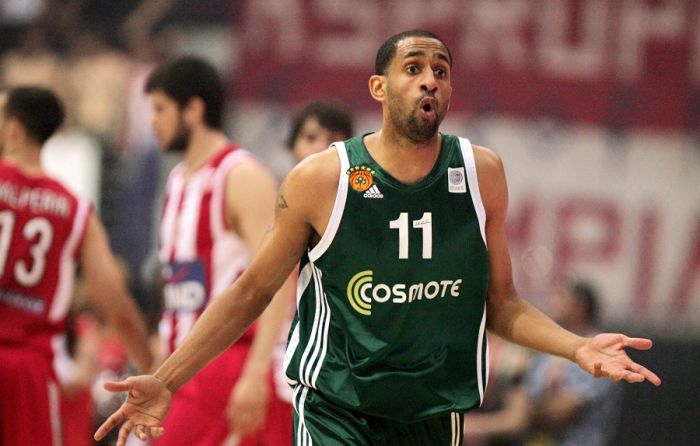 Όταν ο Νίκολας «καθάρισε» τον Ολυμπιακό (vid) | panathinaikos24.gr Όταν ο Νίκολας «καθάρισε» τον Ολυμπιακό (vid) | panathinaikos24.gr