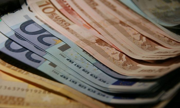 Αρχίζουν οι αιτήσεις για το επίδομα των 800 ευρώ – Όλες οι πληροφορίες