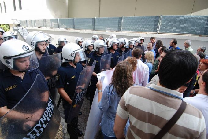 Χαμός στον Ευαγγελισμό μεταξύ αστυνομικών και νοσηλευτών! | panathinaikos24.gr Χαμός στον Ευαγγελισμό μεταξύ αστυνομικών και νοσηλευτών! | panathinaikos24.gr
