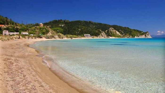 Χωρίς αυτοκίνητα και πολυκοσμία: Το νησί με τις κρυστάλλινες παραλίες που θα κάνεις μπάνιο μόνος σου (Pics) | panathinaikos24.gr Χωρίς αυτοκίνητα και πολυκοσμία: Το νησί με τις κρυστάλλινες παραλίες που θα κάνεις μπάνιο μόνος σου (Pics) | panathinaikos24.gr