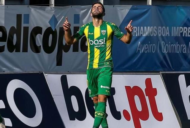 Στην Αθήνα για Παναθηναϊκό ο Ξαβιέ | panathinaikos24.gr Στην Αθήνα για Παναθηναϊκό ο Ξαβιέ | panathinaikos24.gr