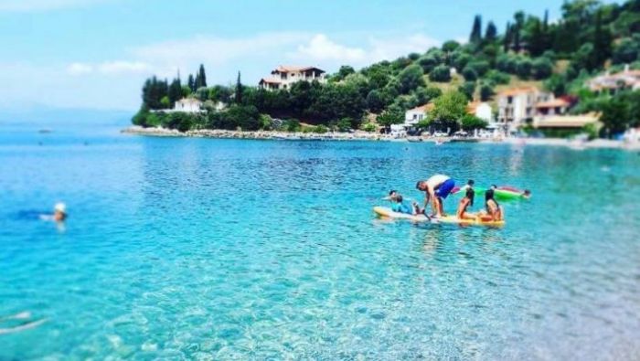 Από στόμα σε στόμα: Το χωριό με την ωραιότερη παραλία της Δ. Ελλάδας είναι ο πιο value for money καλοκαιρινός προορισμός | panathinaikos24.gr Από στόμα σε στόμα: Το χωριό με την ωραιότερη παραλία της Δ. Ελλάδας είναι ο πιο value for money καλοκαιρινός προορισμός | panathinaikos24.gr