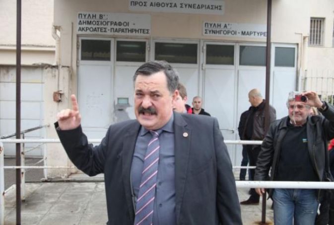 Τα λαγωνικά τον εντόπισαν: Εκεί κρυβόταν ο χρυσαυγίτης Παππάς για να αποφύγει τη σύλληψη (Pics) | panathinaikos24.gr Τα λαγωνικά τον εντόπισαν: Εκεί κρυβόταν ο χρυσαυγίτης Παππάς για να αποφύγει τη σύλληψη (Pics) | panathinaikos24.gr