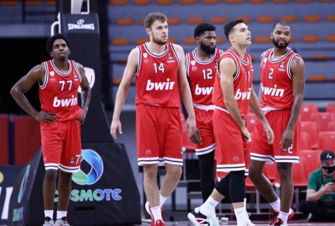 Ανώμαλη προσγείωση για Ολυμπιακό και ήττα στο ΣΕΦ! | panathinaikos24.gr Ανώμαλη προσγείωση για Ολυμπιακό και ήττα στο ΣΕΦ! | panathinaikos24.gr