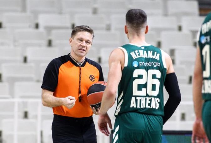 Παναθηναϊκός: Οι τρεις κραυγαλέες φάσεις στις οποίες οι διαιτητές ευνόησαν τη Ρεάλ Μαδρίτης (vids) | panathinaikos24.gr Παναθηναϊκός: Οι τρεις κραυγαλέες φάσεις στις οποίες οι διαιτητές ευνόησαν τη Ρεάλ Μαδρίτης (vids) | panathinaikos24.gr
