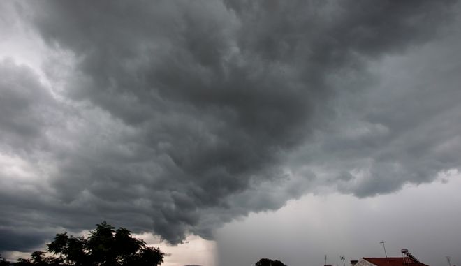 Εικόνες από την κακοκαιρία και την καταιγίδα στην Αττική (vid) | panathinaikos24.gr Εικόνες από την κακοκαιρία και την καταιγίδα στην Αττική (vid) | panathinaikos24.gr