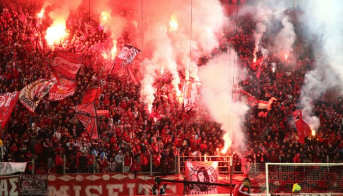 Επίθεση χούλιγκαν σε σύνδεσμο του Ολυμπιακού στον Πειραιά! | panathinaikos24.gr Επίθεση χούλιγκαν σε σύνδεσμο του Ολυμπιακού στον Πειραιά! | panathinaikos24.gr