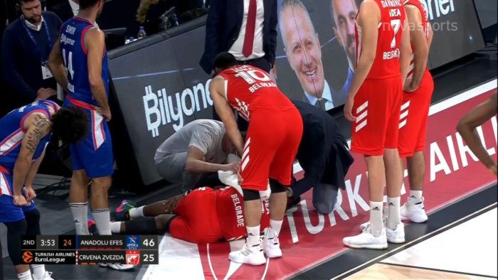 Εφές -Ερ. Αστέρας: Ο τραυματισμός του Λόιντ (vid) | panathinaikos24.gr Εφές -Ερ. Αστέρας: Ο τραυματισμός του Λόιντ (vid) | panathinaikos24.gr