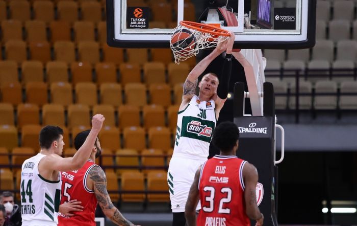 Πελάτες ακόμα και έτσι! | panathinaikos24.gr Πελάτες ακόμα και έτσι! | panathinaikos24.gr