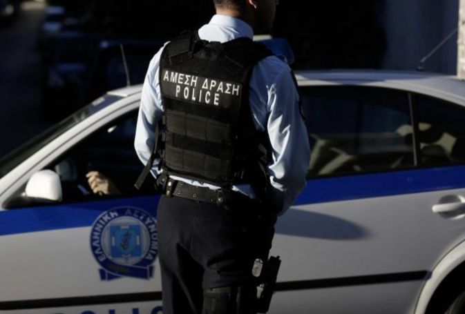 Αδιανόητο σκηνικό στον Πειραιά: 14χρονη ξυλοκοπήθηκε από 2 κοπέλες γιατί φορούσε φούτερ της ΑΕΚ! | panathinaikos24.gr Αδιανόητο σκηνικό στον Πειραιά: 14χρονη ξυλοκοπήθηκε από 2 κοπέλες γιατί φορούσε φούτερ της ΑΕΚ! | panathinaikos24.gr