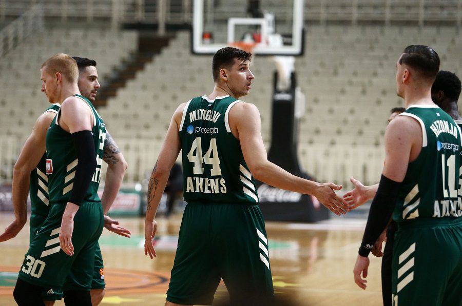 Καιρό είχαμε να δούμε τέτοιο «πνίξιμο» ομάδας, όπως του Παναθηναϊκού στην Μακάμπι