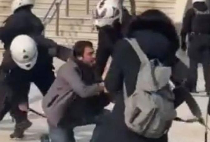 Νέα Σμύρνη: Παρέμβαση εισαγγελέα μετά τις εικόνες ντροπής (vid) | panathinaikos24.gr Νέα Σμύρνη: Παρέμβαση εισαγγελέα μετά τις εικόνες ντροπής (vid) | panathinaikos24.gr