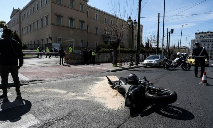Nτόρα Μπακογιάννη: Αστυνομικός της φρουράς μου προκάλεσε το σοβαρό τροχαίο στη Βουλή (video) | panathinaikos24.gr Nτόρα Μπακογιάννη: Αστυνομικός της φρουράς μου προκάλεσε το σοβαρό τροχαίο στη Βουλή (video) | panathinaikos24.gr