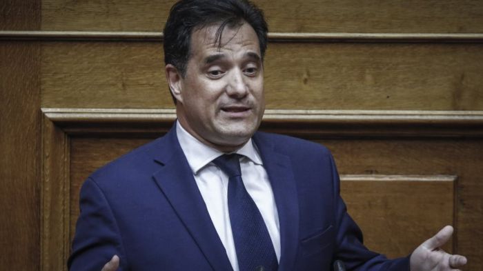 Απάντηση Άδωνι σε Τσίπρα: “Το έβαλε στα πόδια – Δεν έμαθε ευγένεια από τους γονείς του” | panathinaikos24.gr Απάντηση Άδωνι σε Τσίπρα: “Το έβαλε στα πόδια – Δεν έμαθε ευγένεια από τους γονείς του” | panathinaikos24.gr