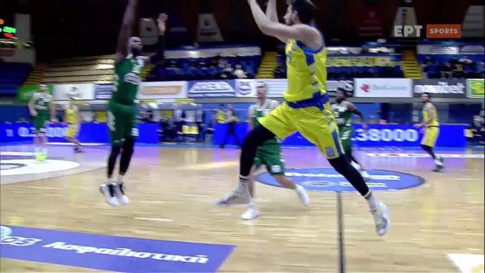 Φοβερό buzzer ο Σαλούστρος με καρπό από το κέντρο! (Vid) | panathinaikos24.gr Φοβερό buzzer ο Σαλούστρος με καρπό από το κέντρο! (Vid) | panathinaikos24.gr