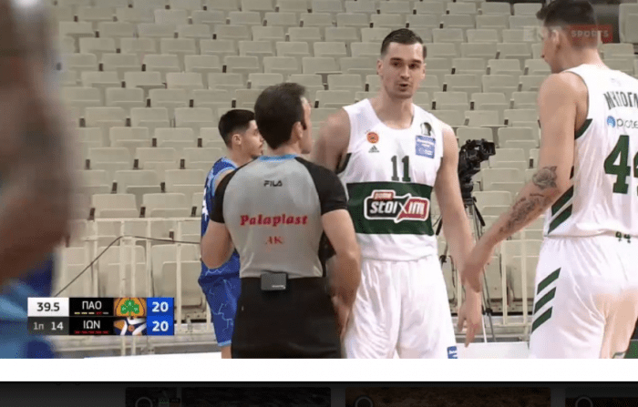 Η διαφωνία του Χεζόνια με τον διαιτητή (vid) | panathinaikos24.gr Η διαφωνία του Χεζόνια με τον διαιτητή (vid) | panathinaikos24.gr