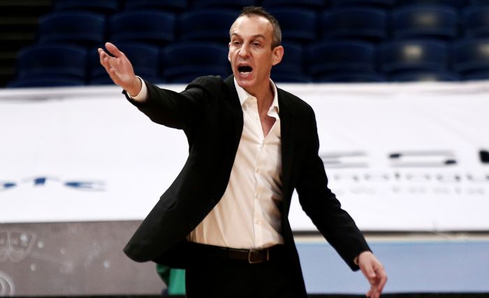 Κάτας: «Καλή διαχείριση του rotation για να έρθει η νίκη παρά τις απουσίες»