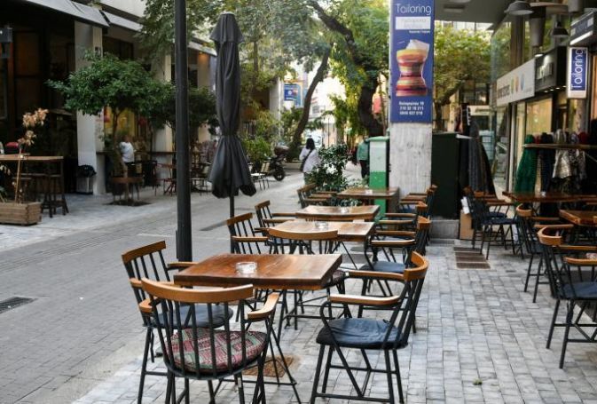 Lockdown: Τα «κορωνοπάρτι» επισπεύδουν το άνοιγμα της εστίασης - Τα σενάρια για σχολεία, μετακινήσεις, εκκλησίες