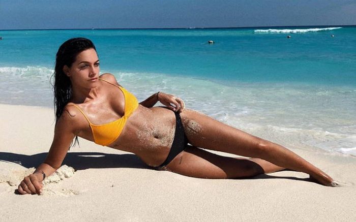 Σκέτη… πρόκληση η σύντροφος του Ντιμπάλα (vids + pics) | panathinaikos24.gr Σκέτη… πρόκληση η σύντροφος του Ντιμπάλα (vids + pics) | panathinaikos24.gr