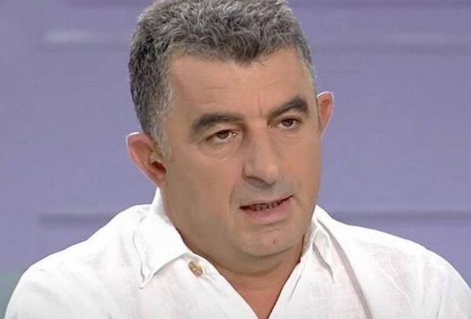 Θα «μιλήσει» το κινητό του Γιώργου Καραϊβάζ; Είναι χτυπημένο από σφαίρα | panathinaikos24.gr Θα «μιλήσει» το κινητό του Γιώργου Καραϊβάζ; Είναι χτυπημένο από σφαίρα | panathinaikos24.gr