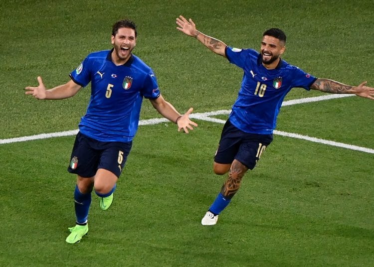 Iταλία-Ελβετία 3-0: «Σφράγισε» την πρόκριση με σούπερ Λοκατέλι [vids]