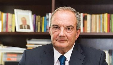 Ακραίο σενάριο με Καραμανλή…