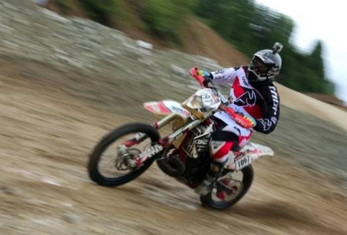 Σοβαρό ατύχημα σε αγώνα motocross στο Αίγιο – Σε κρίσιμη κατάσταση ένας αναβάτης