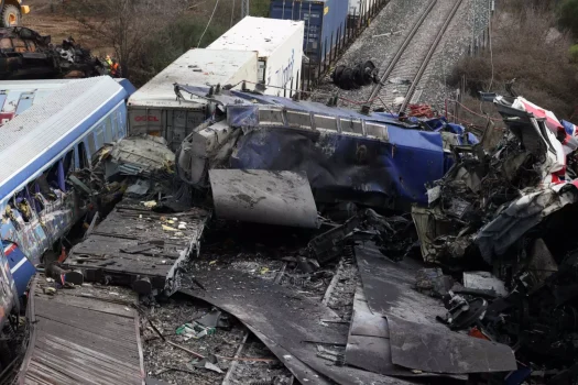Τραγωδία στα Τέμπη: Η τελευταία ανατριχιαστική ατάκα του μηχανοδηγού του Intercity πριν τη σύγκρουση