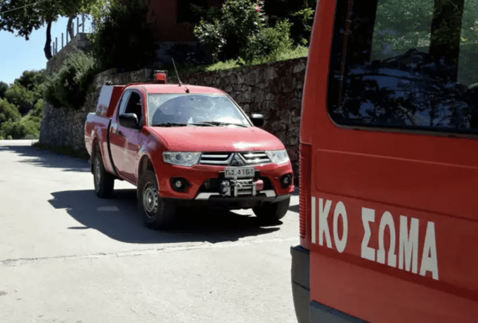 Φωτιά τώρα στο Μαυροβούνι Αγίων Θεοδώρων - Ισχυροί άνεμοι στην περιοχή