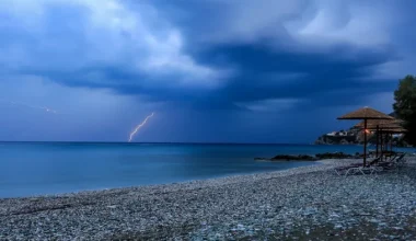 ΕΜΥ: Έκτακτο δελτίο επιδείνωσης του καιρού για σήμερα – Ισχυρές βροχές και καταιγίδες στα νησιά