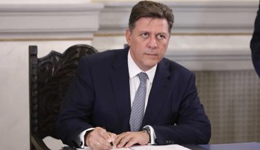Παραιτήθηκε ο Βαρβιτσιώτης!