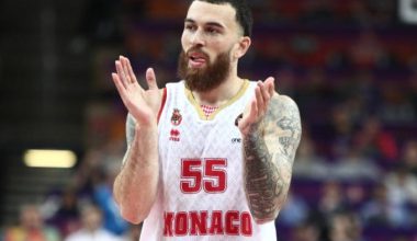 «Διώχνουν τον Μάικ Τζέιμς επειδή…»!