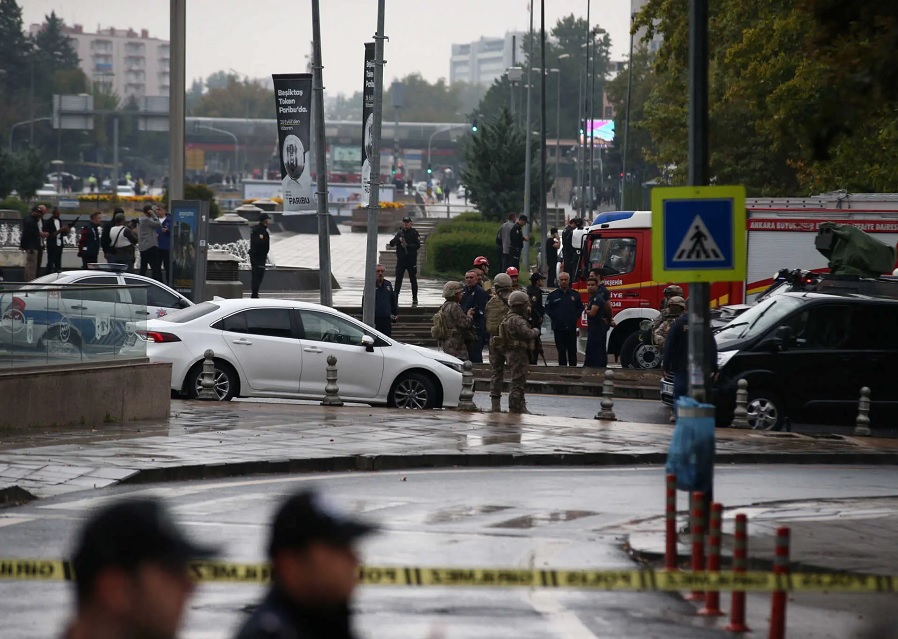 Tρομοκρατικό χτύπημα στην Άγκυρα - Η στιγμή της επίθεσης (Vid)