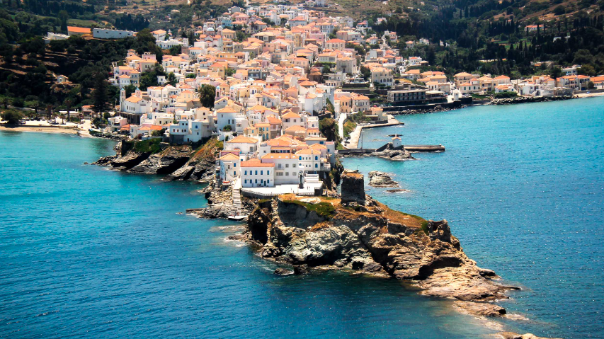 Σαρώνει χάρη στους Γερμανούς: Το ελληνικό νησί – έκπληξη που «βουλιάζει» φέτος από κόσμο